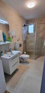 Gemütliches Ferienhaus mit Whirlpool & Dachterrasse