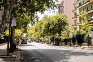 Casa di Dada - statua