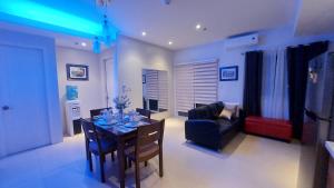 2bedrooms 2toilet& bath Matina Enclaves Condo