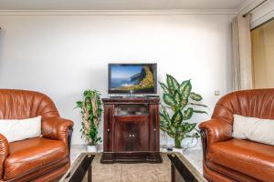 Sea and sunset view apartment in Funchal