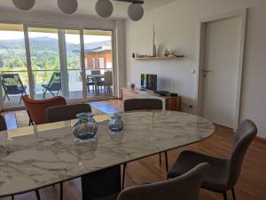 Vista Bahía, Apartment in Velden with amazing views and lake access