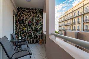 Kentia ModernArtistic City Apartment