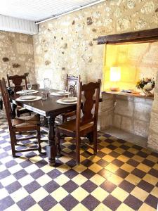 2 Bed apartment on the Dordogne River