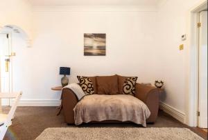 Shelley’s Seaside Stay (Garden Double Drive)