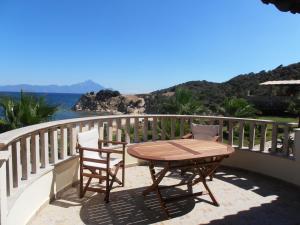 One-Bedroom with Balcony (3 Adults) 