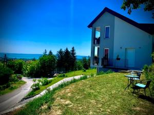 Old Hill Residence Csopak