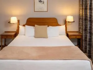 Ngwenya City Hotel - Bothaville