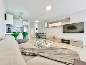 Blue Sunrise Studio by TOR