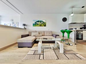 Blue Sunrise Studio by TOR