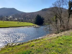 Chalets Chalet a L'oree du bois avec parking : photos des chambres