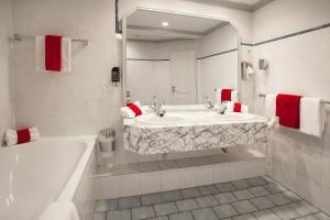 Superior Triple Room room in Centro Hotel Royal