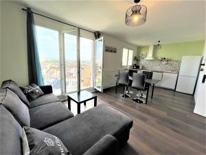 Appartements BROSSOLETTE Appartement T2 spacieux et lumineux balcon vue degagee : photos des chambres