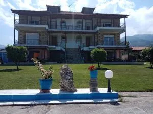 ΕΞΟΧΙΚΟ ΣΤΟΥΣ ΠΡΟΠΟΔΕΣ ΤΟΥ ΟΛΥΜΠΟΥ - Kariá