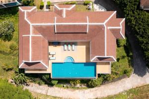Villa E