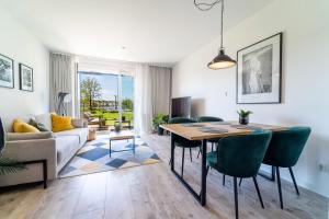 ApartView - ogród, taras, winda, widok na Jeziorak, Netflix i Max, parking