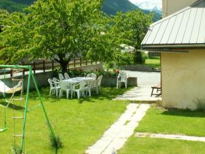 Maisons de vacances Maison de 7 chambres avec jardin amenage a Villar Saint Pancrace a 1 km des pistes : photos des chambres