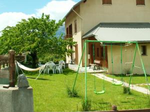 Maisons de vacances Maison de 7 chambres avec jardin amenage a Villar Saint Pancrace a 1 km des pistes : photos des chambres