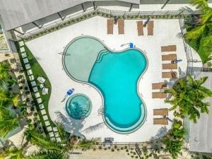 Pelican Post at Anna Maria Island Inn