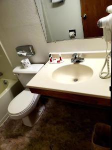 Double Room with Two Double Beds - Non-Smoking room in Super 8 by Wyndham Ticonderoga