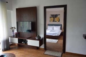 The Edge Luxury Apartment