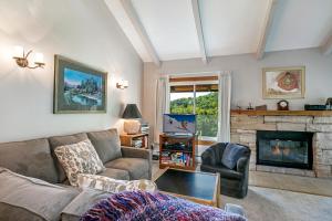 Seasons Four by Snowmass Vacations