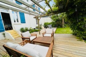 Maisons de vacances 240 m avec wifi-JARDIN-TERRASSE et PISCINE privee : photos des chambres