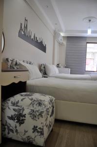 Quadruple Room room in Net House Hotel