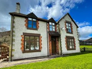 The Farm House - Carrog