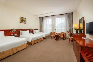 A25 Premium Hotel - 705 Lac Long Quan