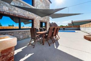 Villa Baraka with private pool near Rovinj - WiiBuk 