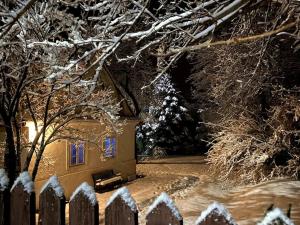 Romantická chalúpka na polosamote