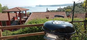 CasaAlma Pool, Terrace & Lakeview