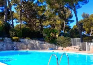 T1 avec Piscine à 300m des Plages pour 4 personnes - Résidence SAINT ELME - La Seyne-sur-Mer