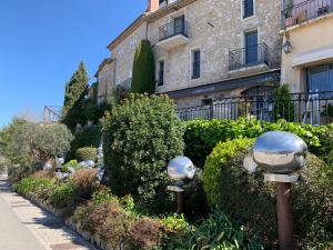 Appartements Mougins Collection - Ravissante suite avec Bassin a debordement et a remous : photos des chambres