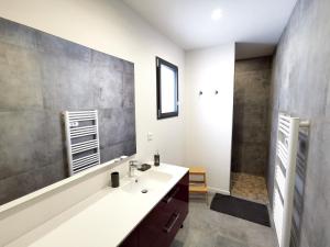 Maison accueillante avec jardin - Le Fied