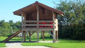 Maisons de vacances Maison de 3 chambres avec vue sur la ville jardin amenage et wifi a Le Fied : photos des chambres