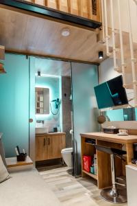 BLACKHAUS YOUNG MINI