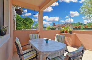 House Sosici 2125 