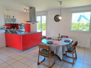 Maisons de vacances Single storey holiday home near the beach, Santec : photos des chambres