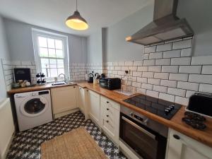 Picturesque 2 Bedroom Miners Cottage Near Bike Park Wales & Brecon Beacons