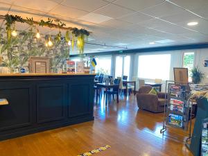 Hotels SHELDER Hotel - CHERBOURG EN COTENTIN - Equeurdreville : photos des chambres