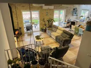 אחוזת היניבים Yaniv Estate - Nir David