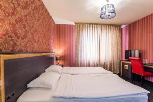 Deluxe Suite room in Hotel Elegance