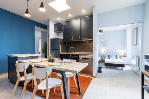 Large 3 Bdr City Center