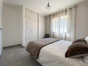 Villas Villa moderne , neuve piscine jacuzzi . : photos des chambres