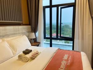 De Lavelle Suites @ Timur Bay SeaFront Residence