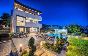 Nice Home In Kastel Gomilica With Sauna