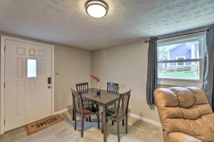 Lynn Dog-Friendly Abode with Mountain Views!