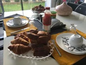 Chambre hôtes nichée sous les toits - 尚特皮