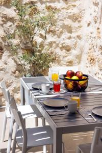 VaSan Suite - Luxury Old Town House with Private Jacuzzi